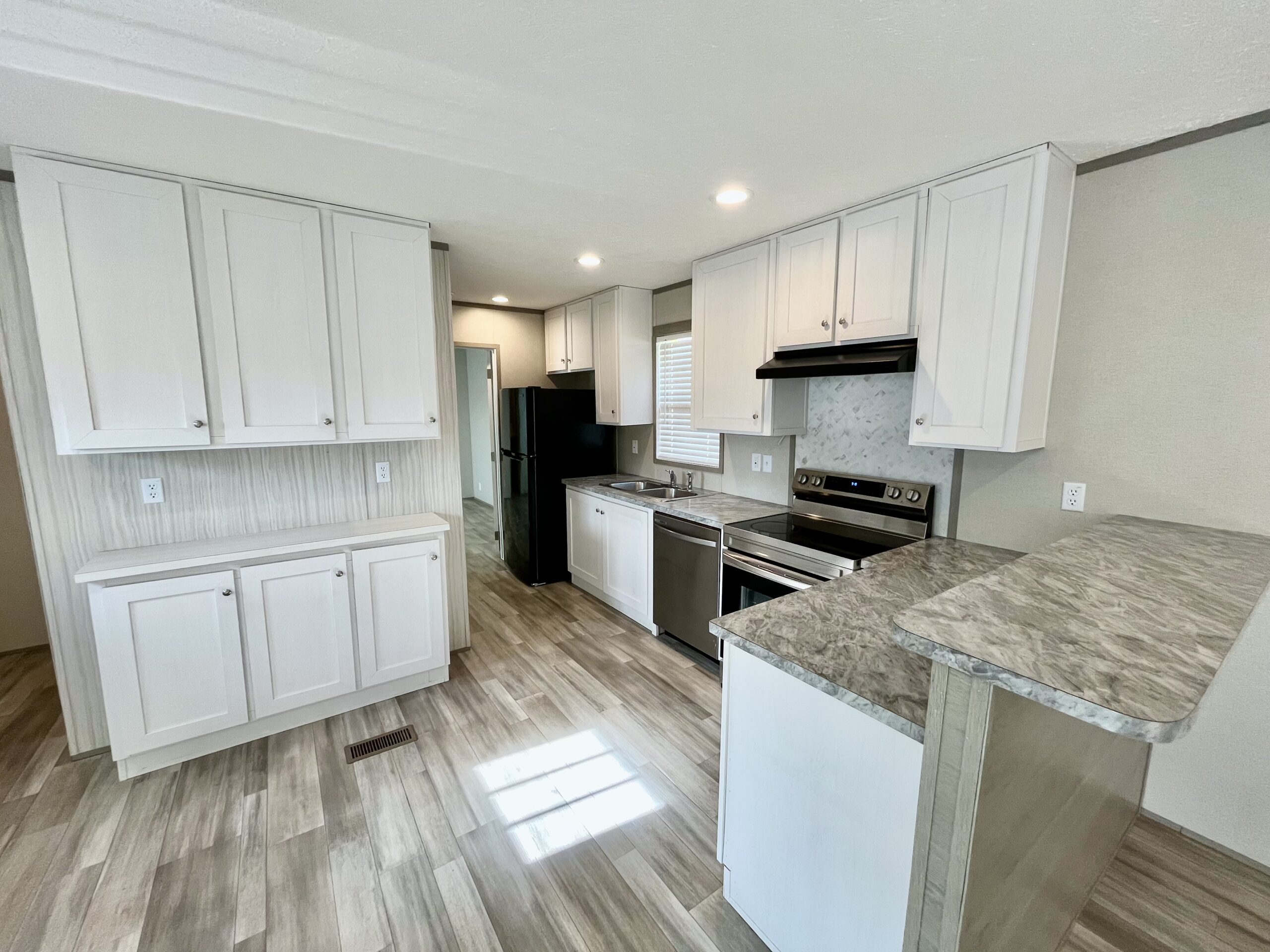 154 Daisy St. Jacksonville, NC 28546