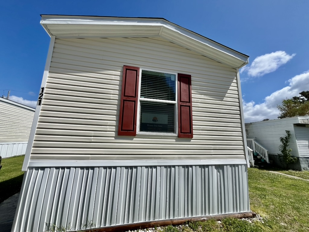 121 Daisy St. Jacksonville, NC 28546