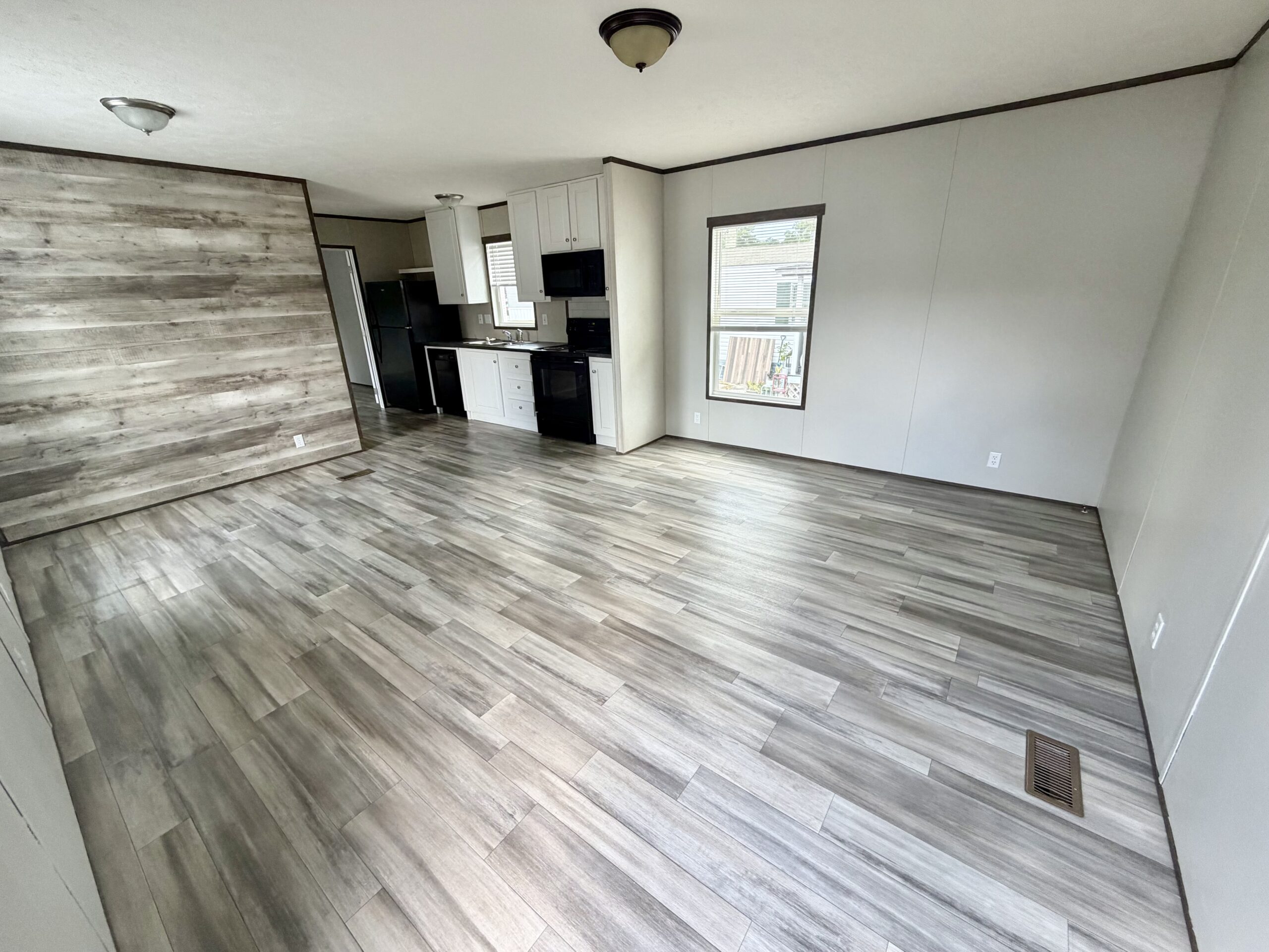 354 Helen St Jacksonville, NC 28546