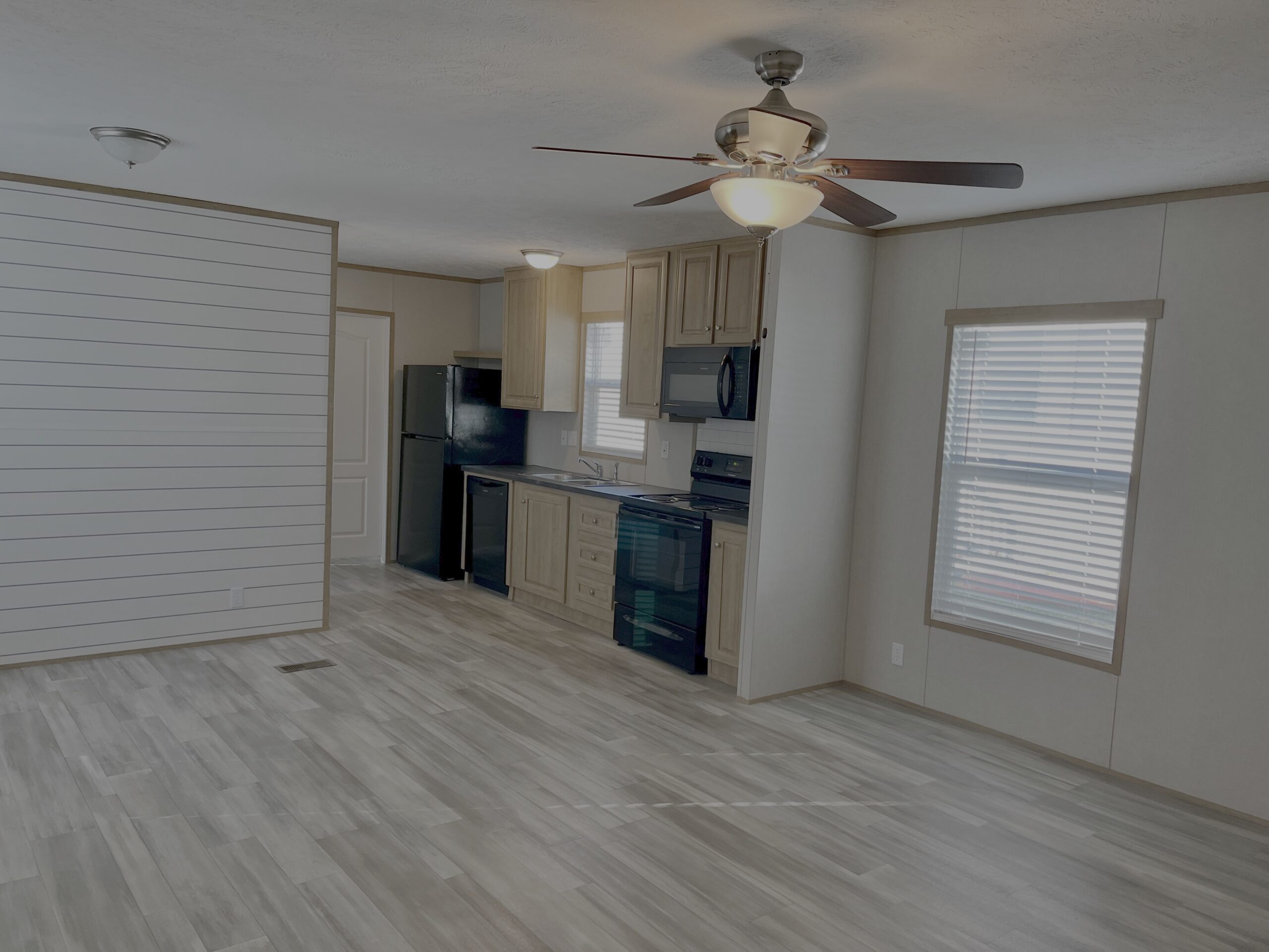 376 Helen St Jacksonville, NC 28546