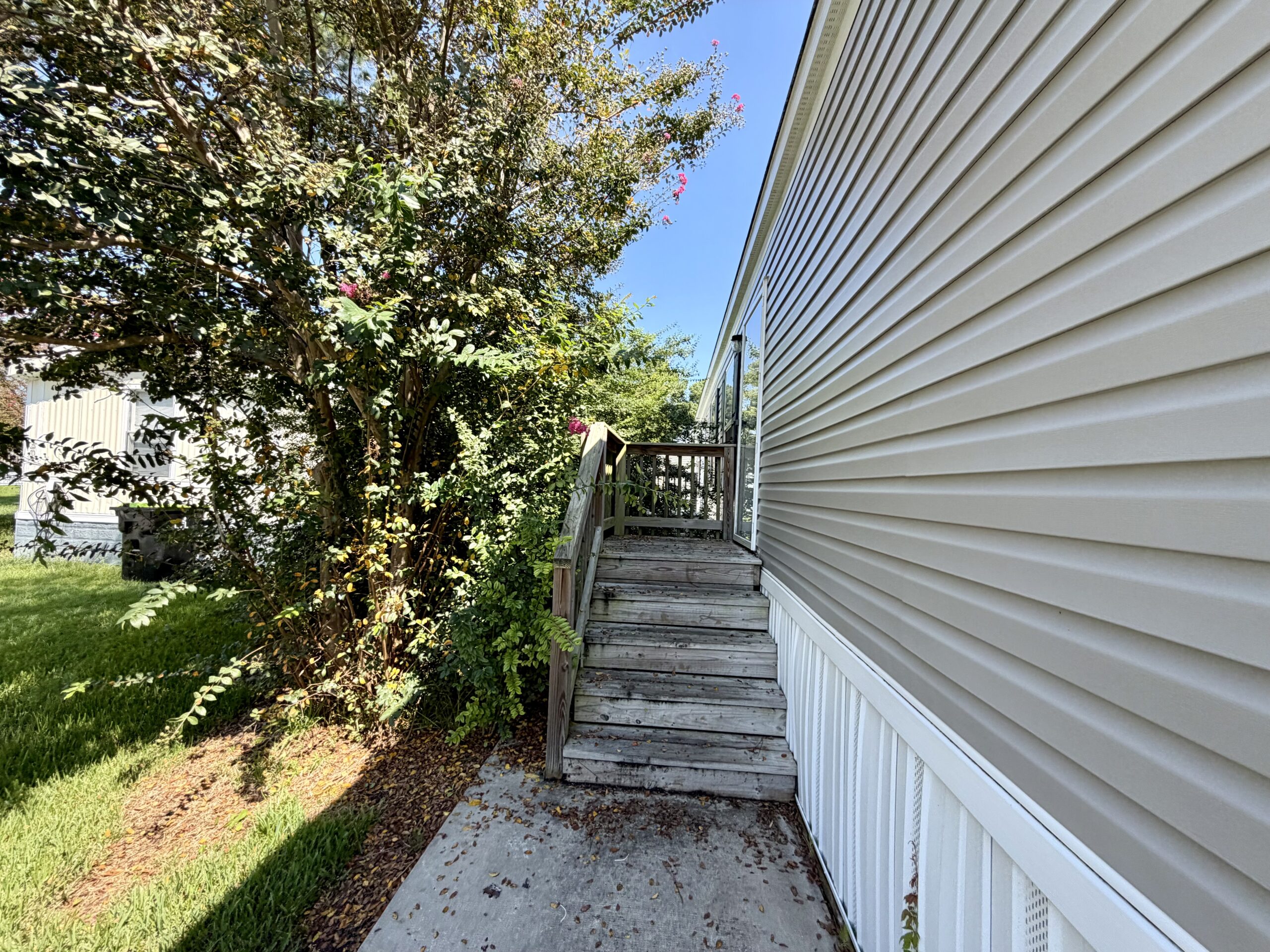 309 Helen St. Jacksonville, NC 28546